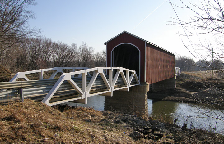 Wolf covered bridge, Illinois