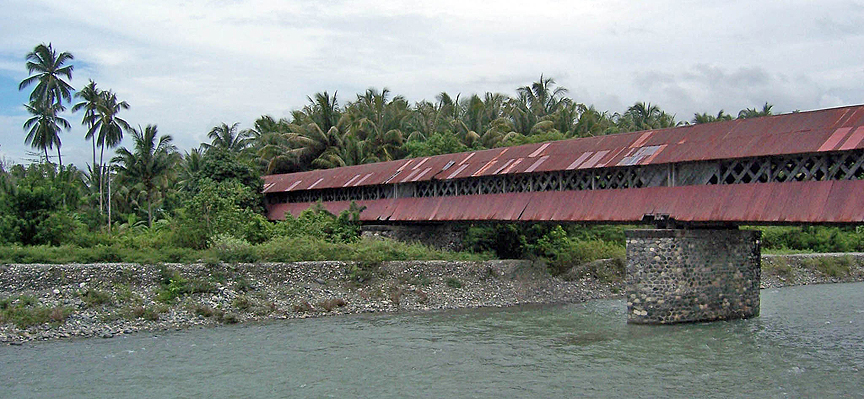 lobu covered bridge